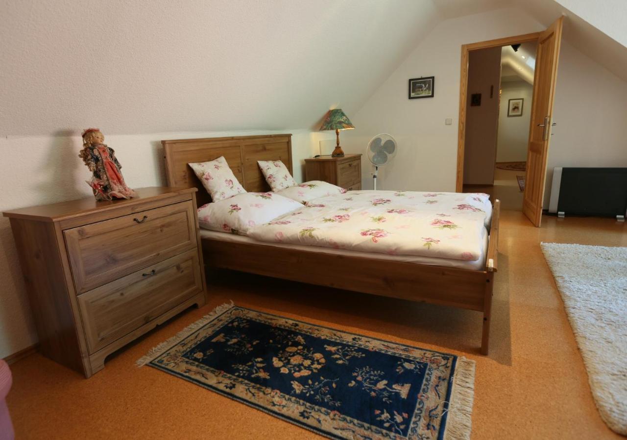 Ehm Family Resort Mesteri Bagian luar foto